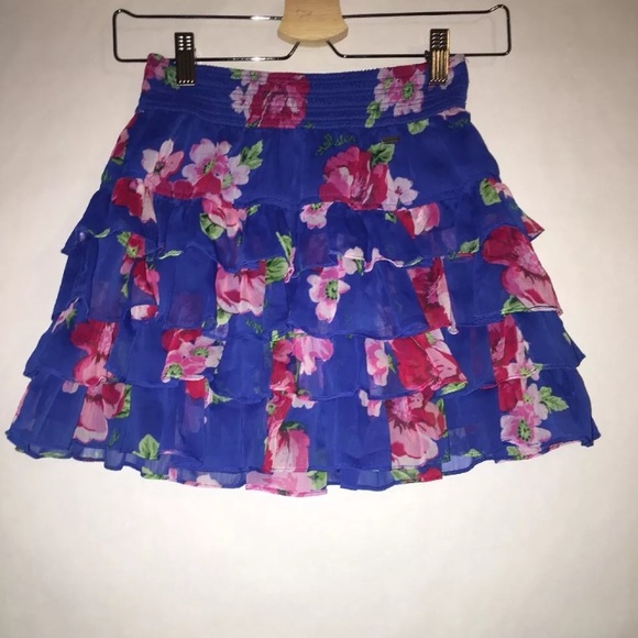 Hollister Dresses & Skirts - Hollister Sheer Tiered Ruffle Floral Skirt